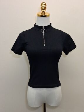 Bloom Seasons Black Ribbed Mock Neck Zip Top Size Medium